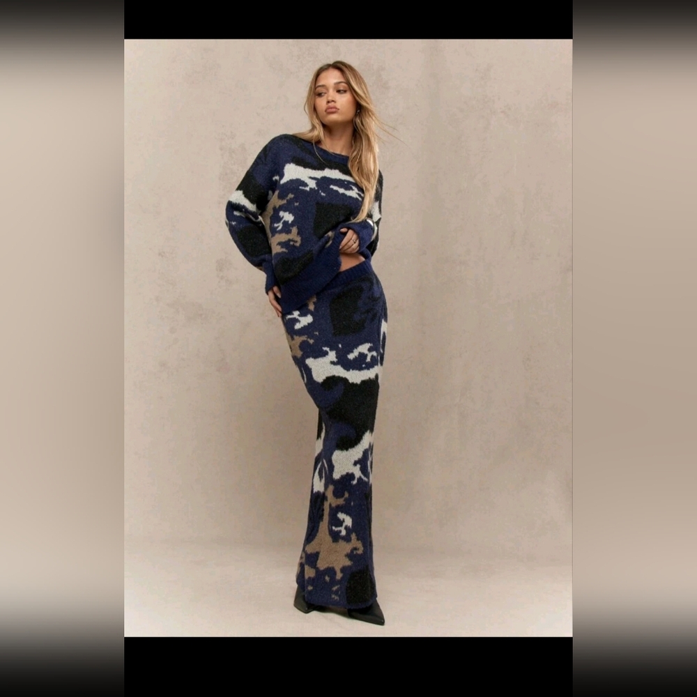 Stylish Camouflage Knit Skirt & Sweater Set